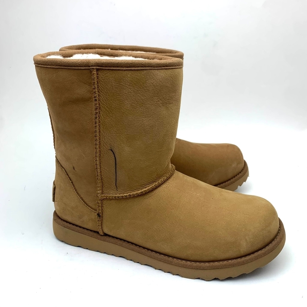 UGG Classic Short II Water Resistant SZ 4 - Picture 2 of 14